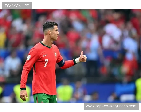 C罗背身接球后一脚劲射，葡萄牙再度扩大领先优势